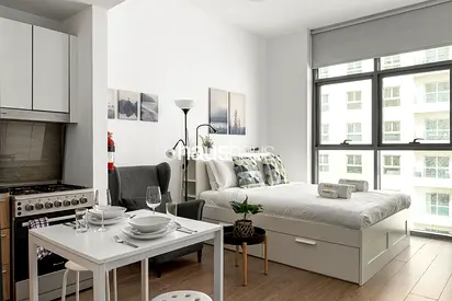 Fully Equipped | Vibrant Unit | Cozy