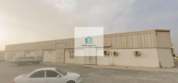 مستودع في منطقة الصجعة الصناعية – موقع مميز زاوية – تقاطع شارع 100 وشارع 36