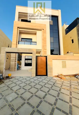 For Sale | Elegant 3-Level Villa in Al Yasmine, Discover refined living in this beautifully designed villa featuring: