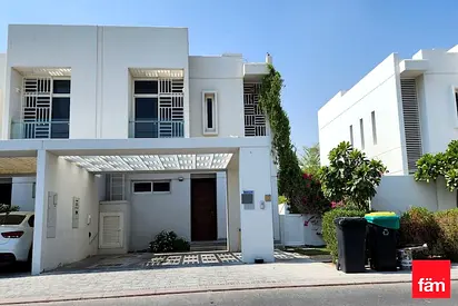 Ready To Move In I Stunning Townhouse I Call Now