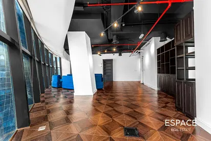Vacant | Fitted| Prime Location