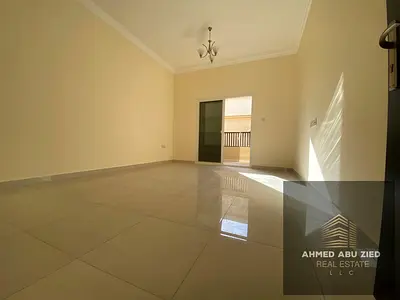 شقة فاخرة للإيجار في الروضة 1 بعجمان – غرفتان ماستر وصالة واسعة، 3 حمامات، بلكونة بإطلالة جميلة، أول ساكن، موقع مميز قريب من كنز مول