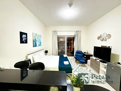 Prime Sports Retreat: Short-Term Stays at Eagle Heights, Dubai Sports City 🌟