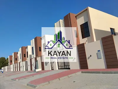 New villa for rent, 5 master rooms, hall, majlis, maid room, prime location, ready now
