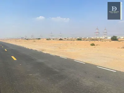 للبيع فى الشارقة   منطقة مزيرعة   قطعة ارض سكنى استثمارى مساحة ٢٨٠٠ قدم   موقع مميز جدا على شارع جار