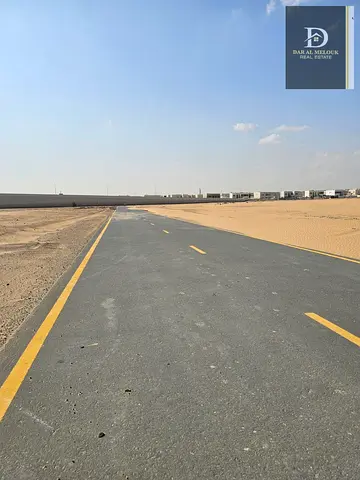 موقع استثنائي في تلال | أرض زاوية ثلاث شوارع | 11,624 قدم | تملك حر