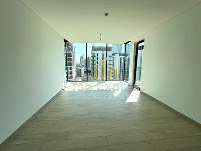 Amazing 3 Bedroom + Maids Room Apartment with Huge Layout And Pool View