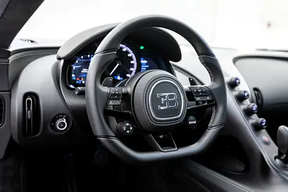 صورة 11 لـ 2023 Bugatti CHIRON