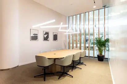 استئجار مساحة مكتبية مصممة بشكل جميل لـ 5 أشخاص في Spaces CommerCity Dubai