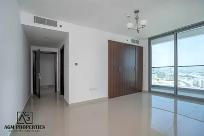 Corner unit| RENTED TILL MARCH| HIGHER FLOOR