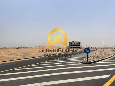 للبيع: أرض في منطقة مزيرعة