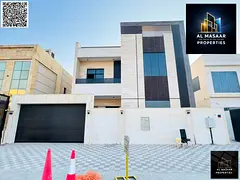 Modern villa, two floors, roof, 5 master rooms, with elevator, price including air conditioning, neg