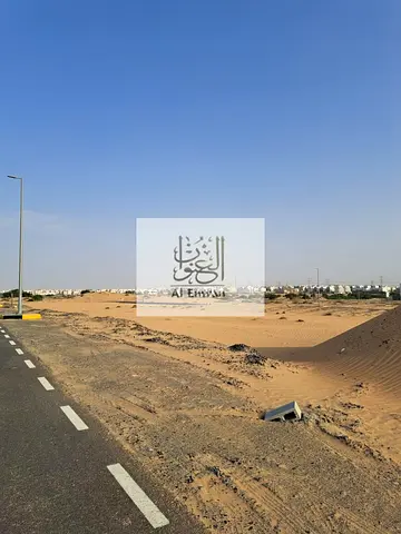 للبيع ارض تجارية في المالحة