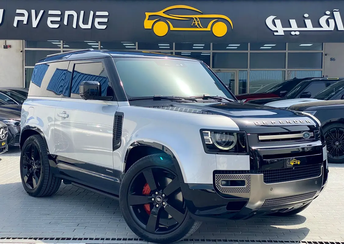 Land Rover Defender 2021 — photo 1 of 20