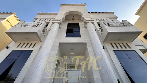 لعشاق الاناقه والزوق الرفيع فيلا فاخرة للبيع في العامرة عجمان تشطيب راقي