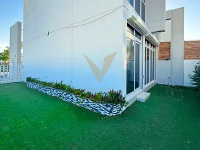 3BR | Corner Garden Unit | Furnished & Upgraded