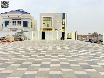 For sale: European-style villa with very high-end finishing. Freehold ownership for all nationalities. Prime location on a main street with a 20-meter
