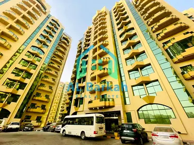 شقة غرفتين نوم وصالة مشمسة جداً للبيع — خزائن حائط - إطلالة مفتوحة - طابق مرتفع - أفضل عائد استثماري مطلقاً - أبراج الراشدية
