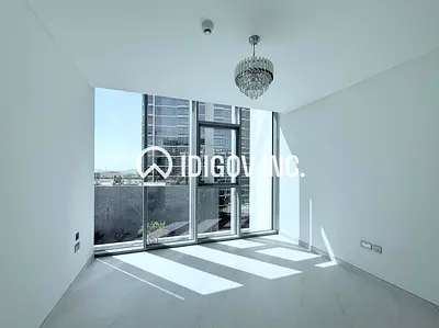 Vacant | Spacious | Mid Floor