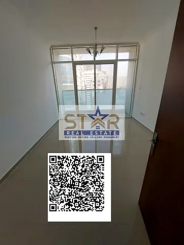 A room and a hall with air conditioning and free parking