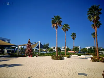 Vacant | Near to Park | Semi Furnished