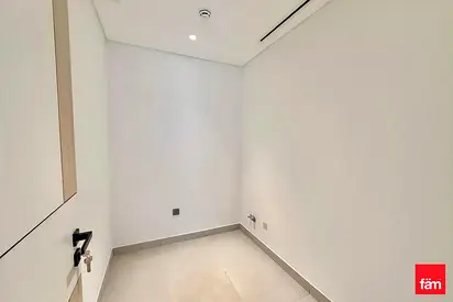 2 Bedroom Beautiful Tenanted Pool View