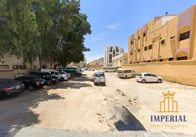 ارض سكني استثماري  (G+4) معها تصريح بناء  في النعيميه 2 عجمان  تملك حر