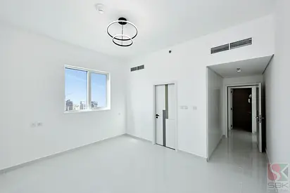 One Month Rent Free-Spacious 1 BR