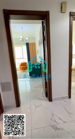 غرفه وصاله للبيع الكاش بأبراج الواحه اطلاله مفتوحه  بدون بلكونه