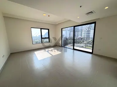 Spacious Apartment with Park Views Mid Floor