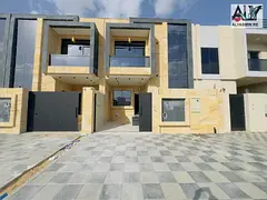 Villa at a very excellent price, including registration and ownership fees. Located close to service