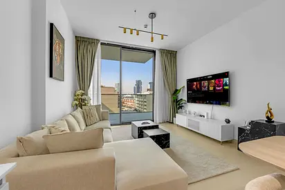 1 BHK with HUGE Balcony in JVC Prime Location