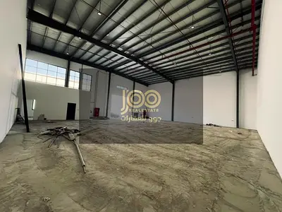 مستودع جديد للايجار مساحه 10400 قدم كهربا 70 كيلو