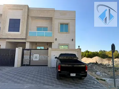 بسعر ممتاز وقابل للتفاوض - طابقين & فناء كبير- تملك حر لجميع الجنسيات - امكانية التمويل البنكي الميسر