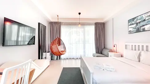 Stylish Studio Apartment with Ocean Views