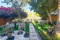 Lake backing | Family home | Beautiful Garden