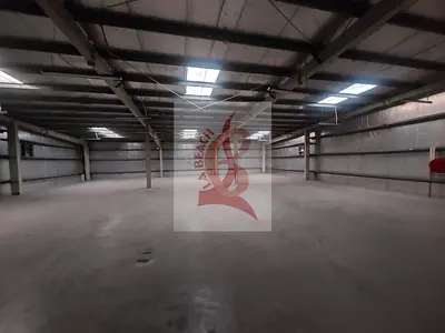 Commercial warehouse for rent in Al Quoz