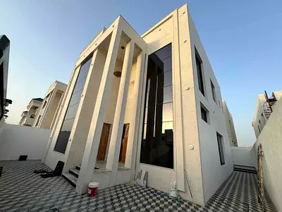 فى منطقه الياسمين  خمس غرف ماستر  صاله  مجلس  مطبخ مجهز بكامل  مطبخ تحضيرى  غرفه خادمه  120الف