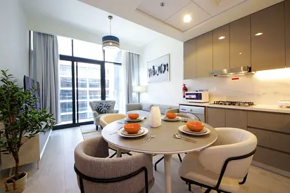 ✨ Chic 1BHK Burj Khalifa View | 🏊‍♀️ Pool | 🏋️ Gym | 🅿️ Parking | 🍳 Full Amenities