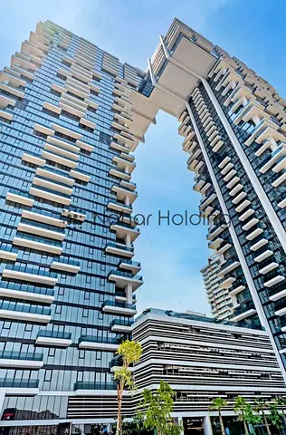0% Commission | Vacant | Full View | High Floor