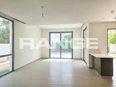 Spaciou Layout | Corner Unit l Stand Alone