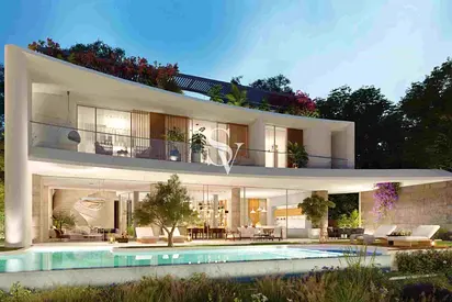 Waterfront Serenity Mansions | First Row on Lagoon