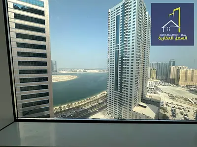 شقة 4 غرف وصالة – تكييف وموقف مجاني | إطلالة القصباء