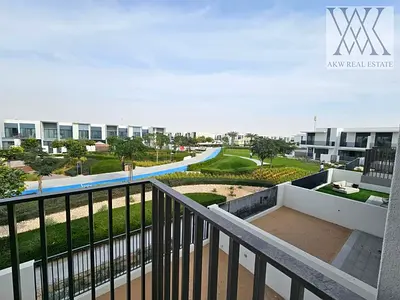 BANG ON THE PARK - VERY CLOSE TO GOLDEN BEACH - MOST DEMANDED LOCATION