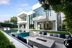 5 bed 8,500 Sq Ft | 10,750 Plot | Park Facing