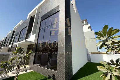 CORNER UNIT | SPACIOUS | PRIME LOCATION