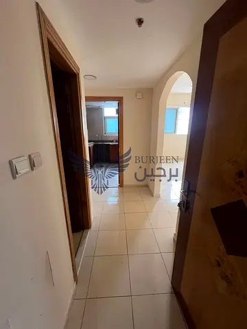Limmeted offer 1 Bhk 2 washroom central AC central GAS