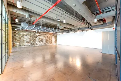 Vacant | Luxury Fit-Out | 9 Parking Spaces