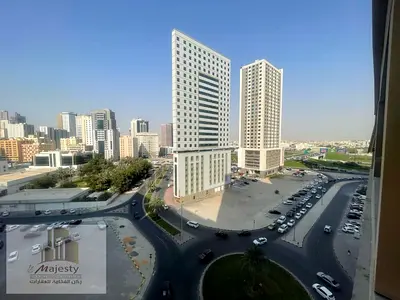 للايجار شقة في التعاون -- غرفتين وصالة مع برندة اطلالة على الشارع الرئيسي وغرفة ماستر .... سيارة + منطقة راقية جدا قريبة من جميع الخدمات