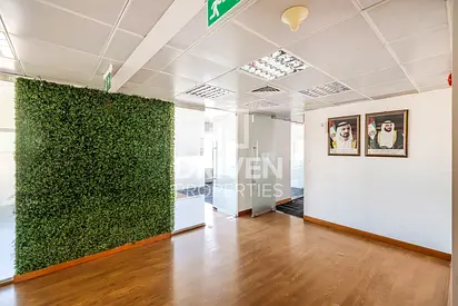 Combined and Fitted Unit | 4006 sqft | Near Metro
